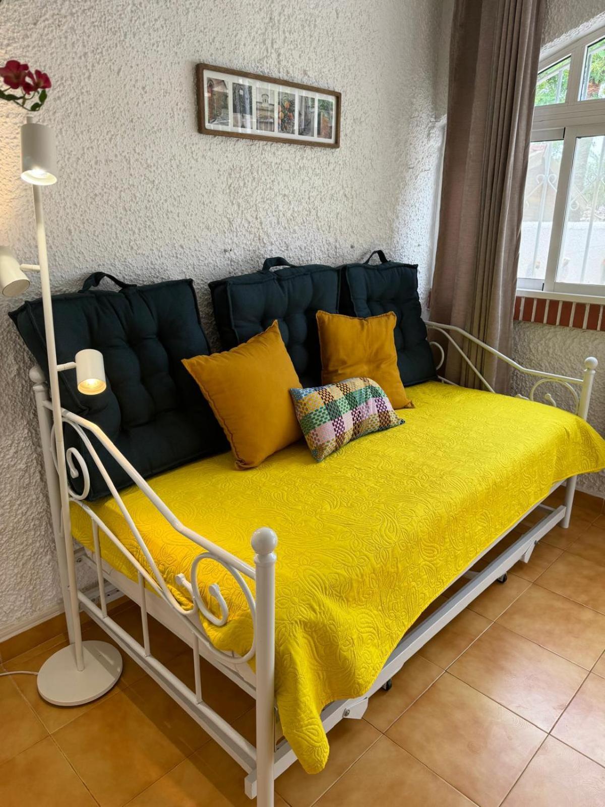 Villa Mare - 2 Beds With Balcony, Patio And Pool And Direct Park Access Murcia Eksteriør bilde