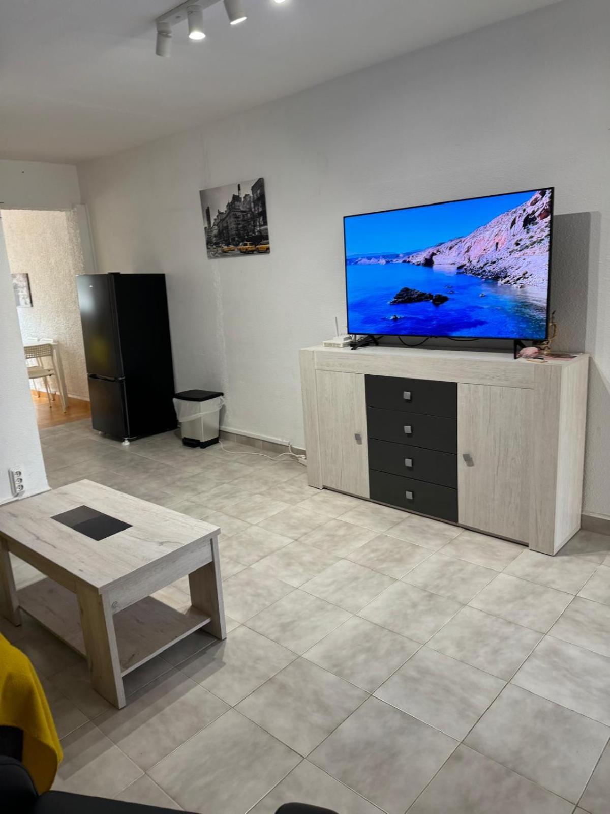 Villa Mare - 2 Beds With Balcony, Patio And Pool And Direct Park Access Murcia Eksteriør bilde